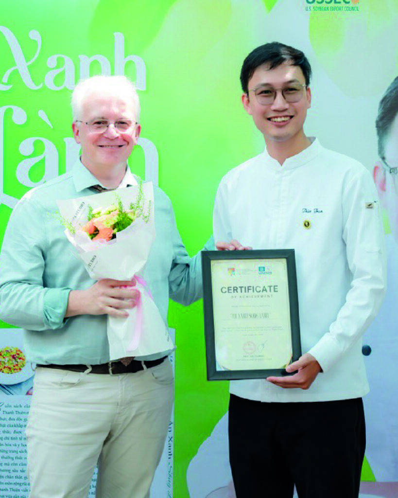 Announcement of the Launch of the Plant-Based Cookbook: An Xanh Song Lanh 3-100 Announcement of the Launch of the Plant-Based Cookbook: An Xanh Song Lanh 3-100